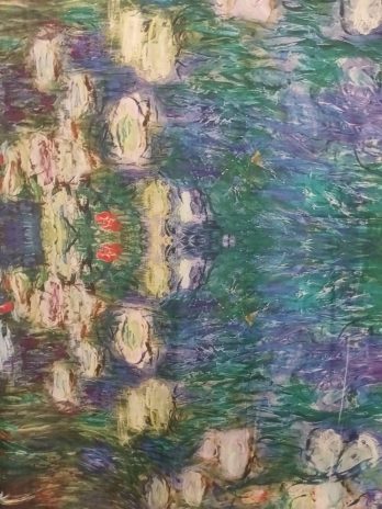 Eșarfă din mătase naturală cu picturi cu două fețe diferite